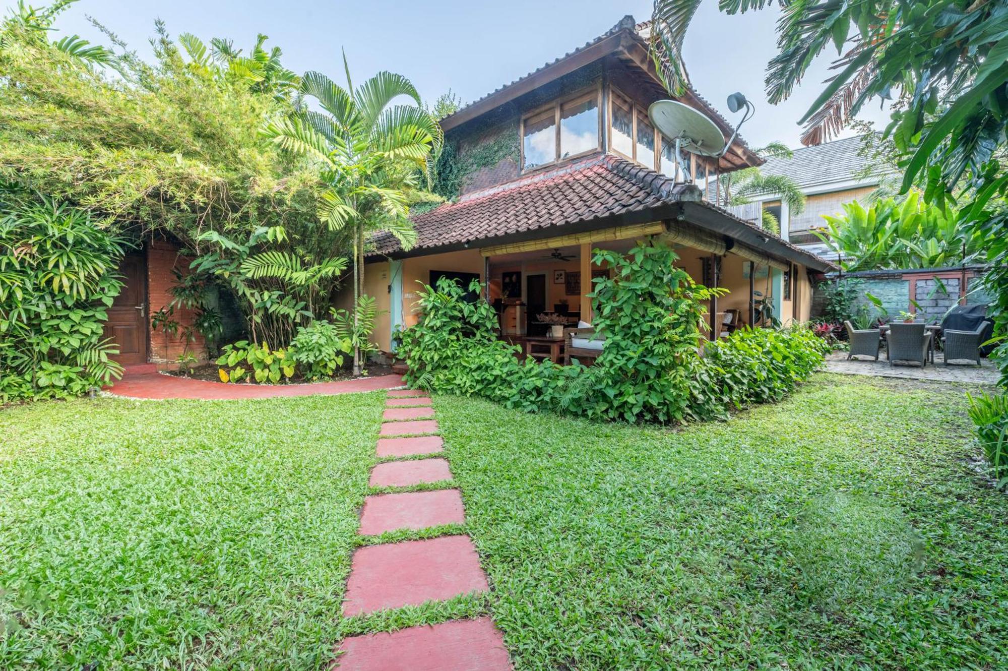 Villa Jungle Wave In *